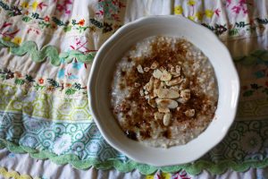 Cinnamon Brown Sugar Steel Cut Oats with Sliced Almonds